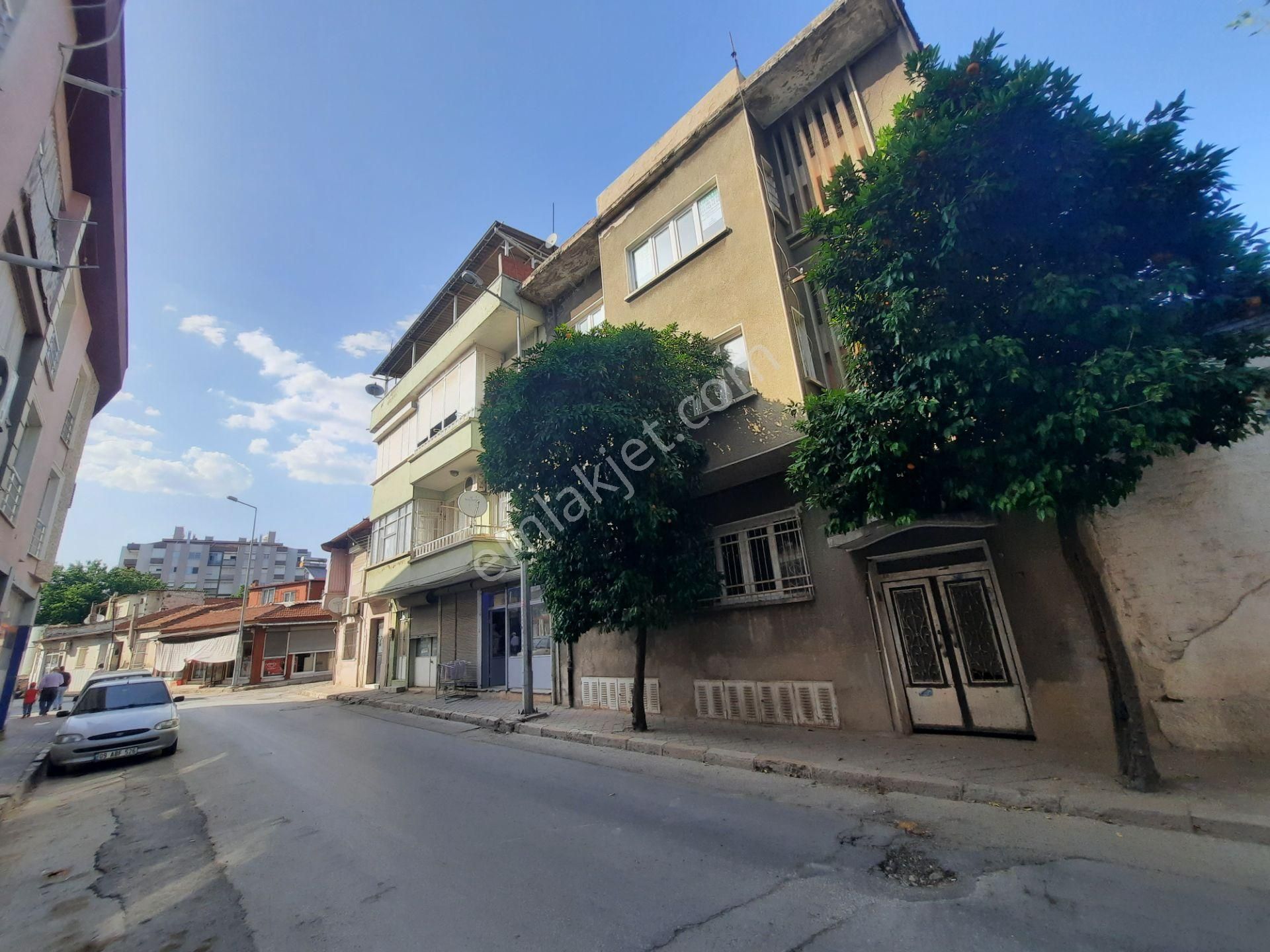 Cumhuriyette, Cadde Üzeri, 3 Katlı Bina… - Görsel 19