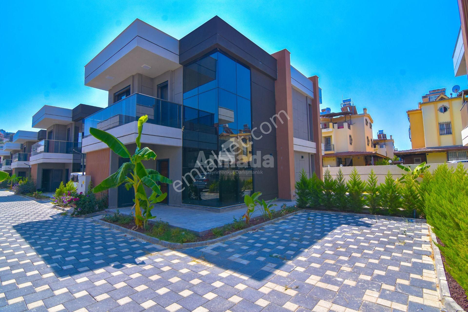 Kuşadası Karaova'da Özel Havuzlu Tek Müstakil Villa