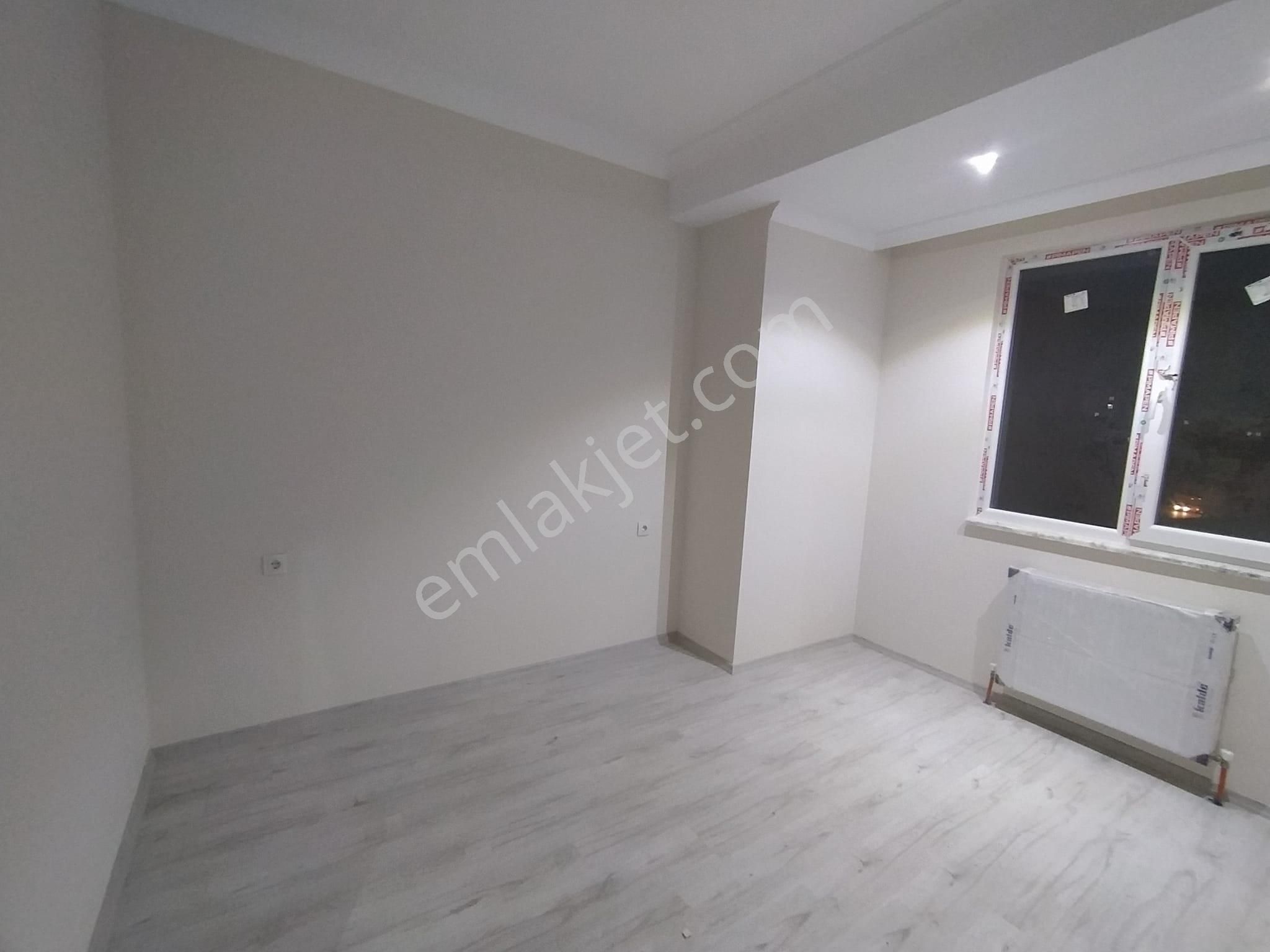 Adnan Kahveci Metroya Yürüme İskanlı 2+1 Tapu Masrafsız - Balkonlu