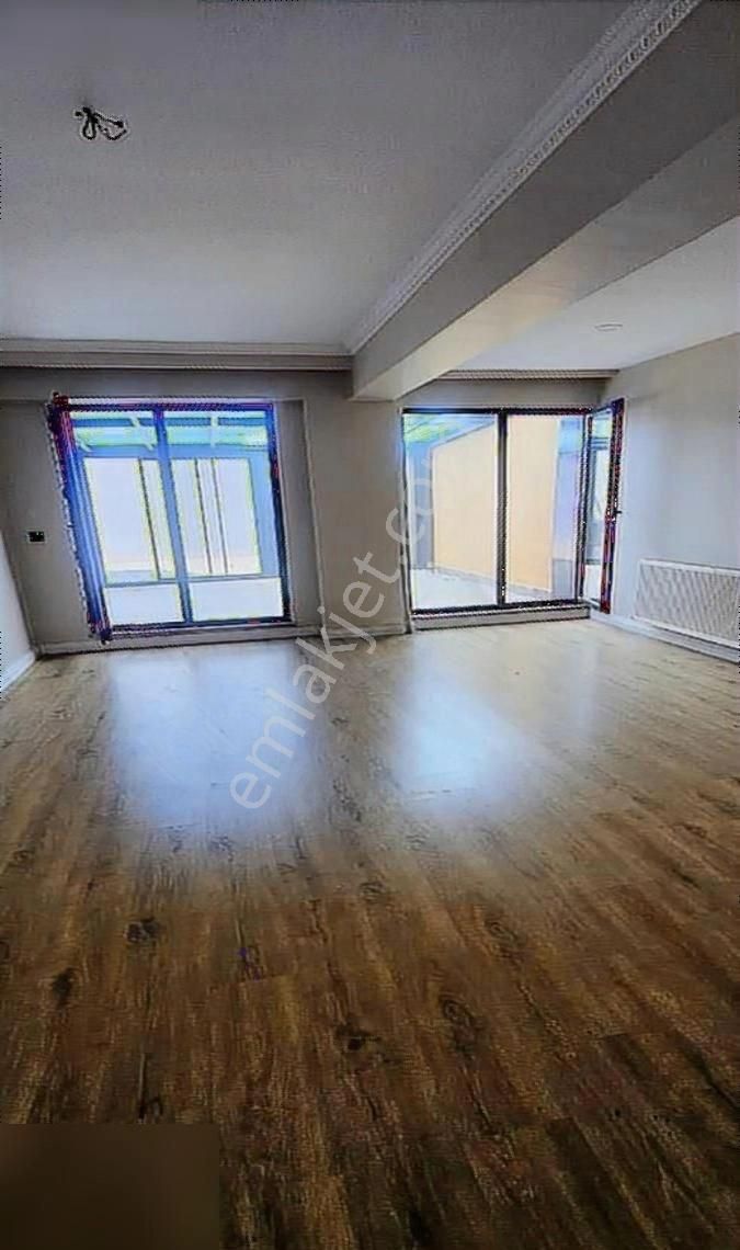Kemerburgaz'ın En Sakin Lokasyonunda Çok Şık Bahçeli 2+1 100 M2