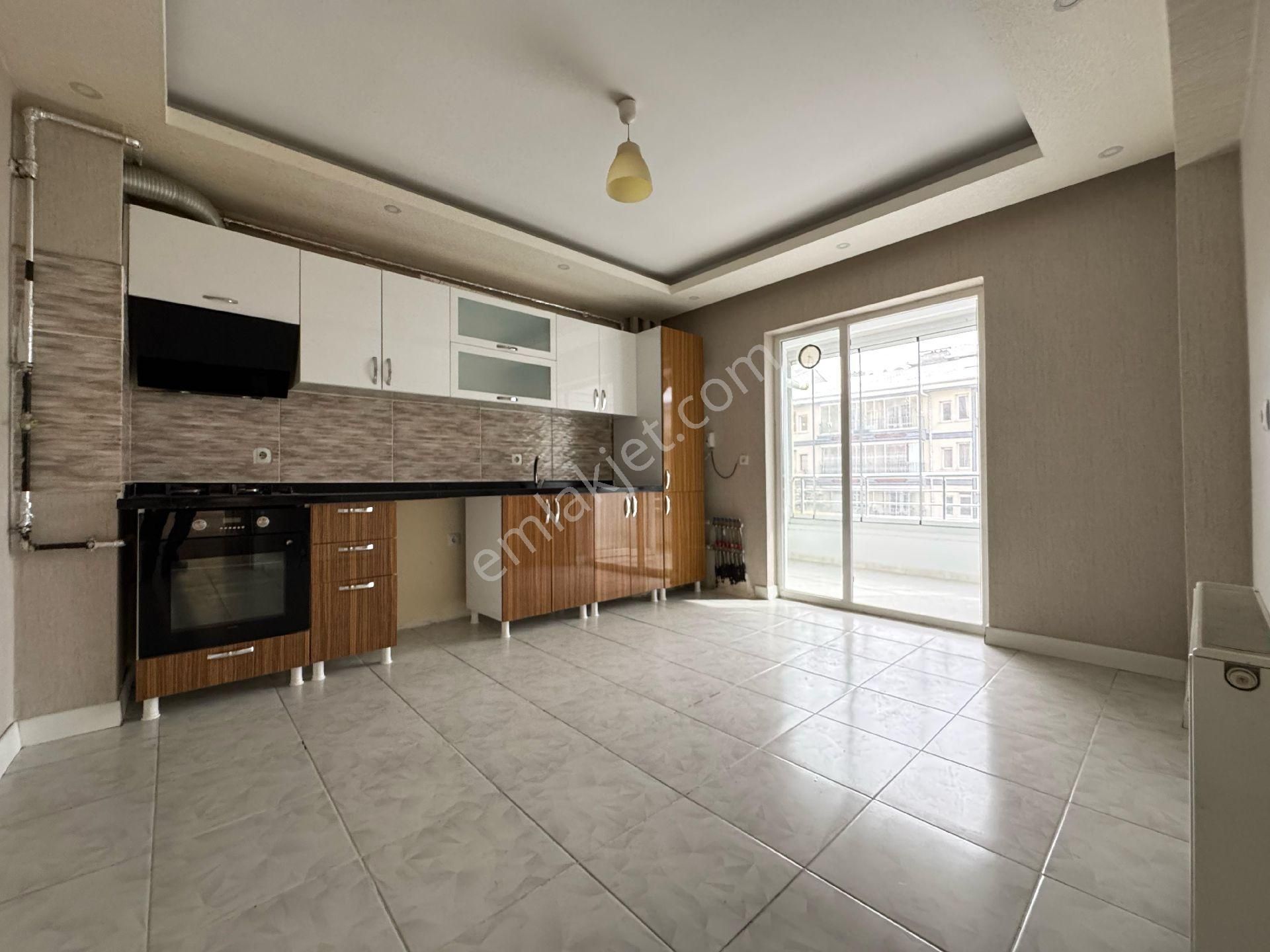 Toprak Emlak'tan Ank Keçiören Kanuni Mah De 3+1 Daire