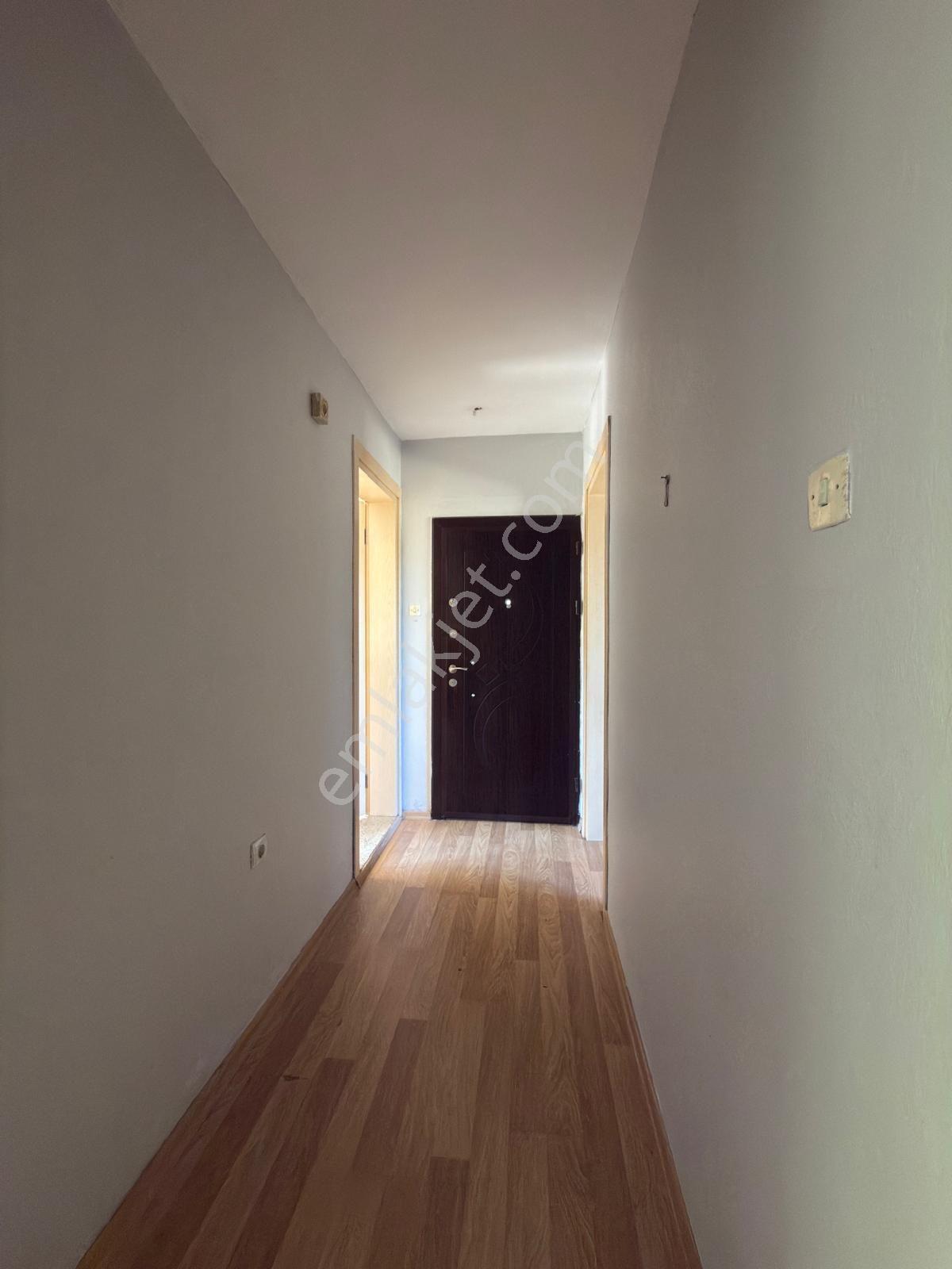 Saadet Korkmaz Emlak'tan Bademli'de Kiralık 2+1 Müstakil Ev - Görsel 6