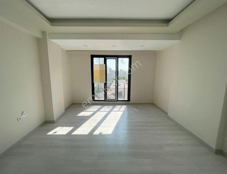 Mertcan Dan Kartal Metro Durağına Yürüme Arakat 3+1 İskanlı