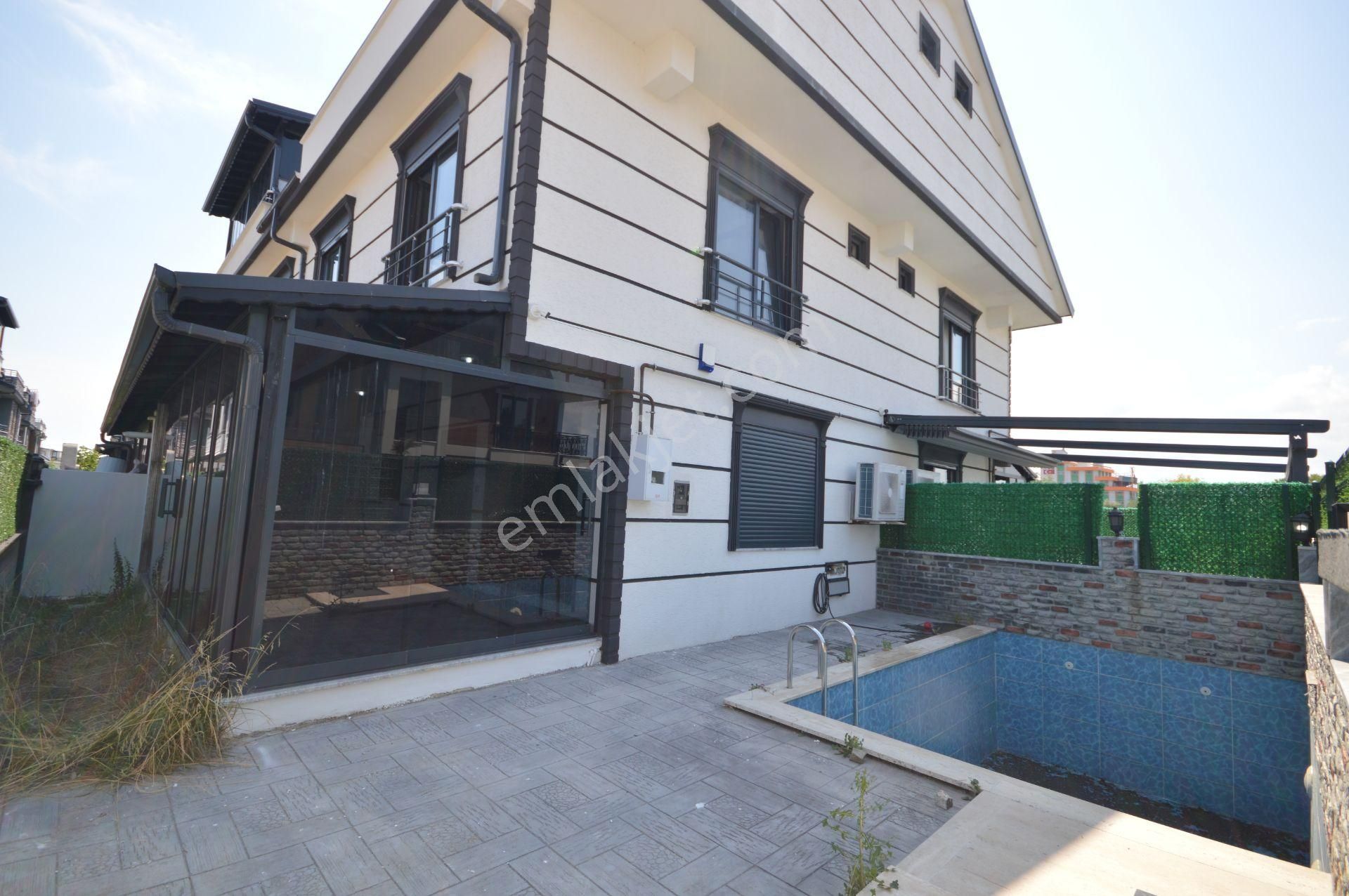 🌴🏡müstakil Havuzlu, Her Oda Klimalı Lüks 4+1