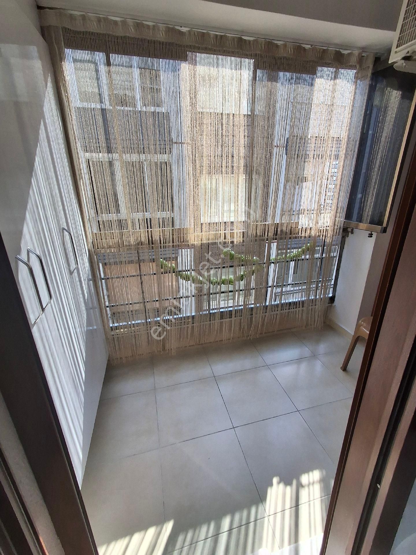 Buca Hürriyet Mahallesinde Satılık Arakat 3+1 Doğalgazlı Geniş Ferah Bir Daire - Görsel 24