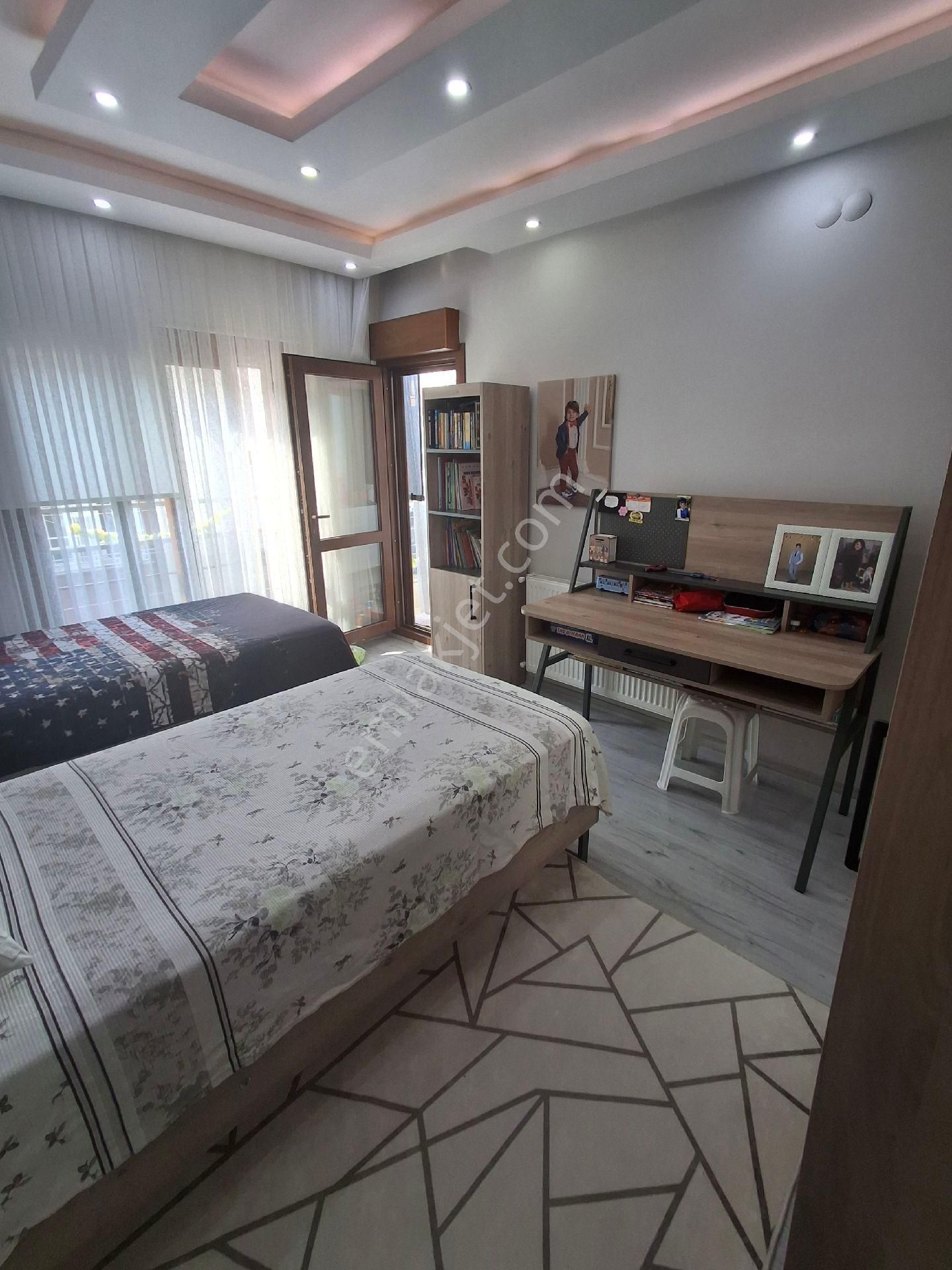 Buca Hürriyet Mahallesinde Satılık Arakat 3+1 Doğalgazlı Geniş Ferah Bir Daire - Görsel 20