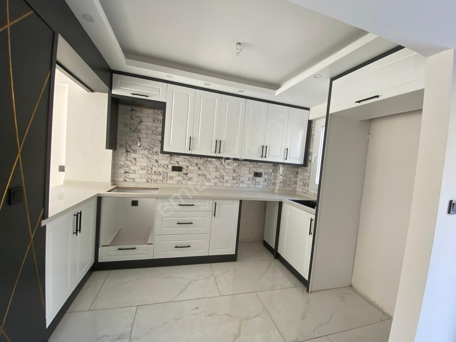 Kuşadası Marina Deniz Manzaralı Dubleks Bahçeli 3+1 Villa - Görsel 6