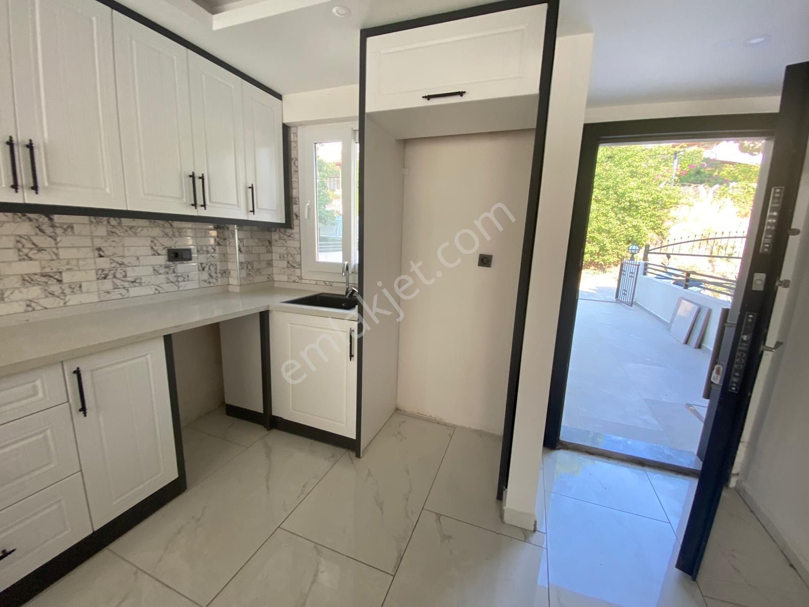 Kuşadası Marina Deniz Manzaralı Dubleks Bahçeli 3+1 Villa - Görsel 22