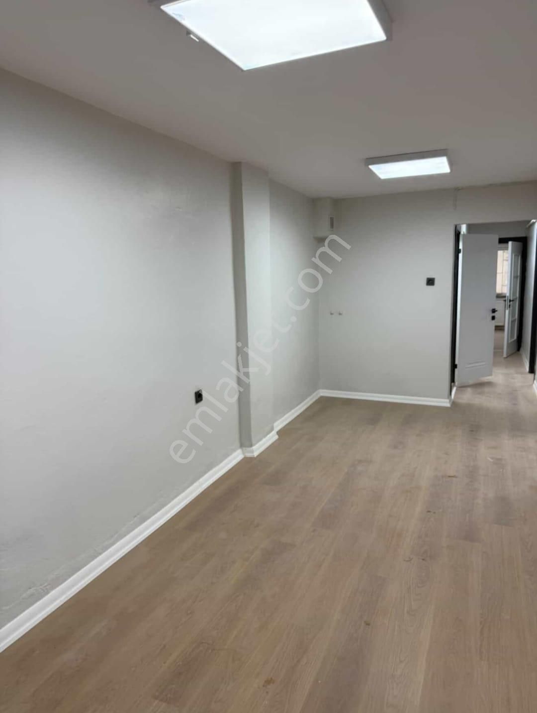 Akşenden Fatih Çapa Odabaşı Hacı Zihnide Full Yapılı 4+1 Bahçe Katı - Görsel 31