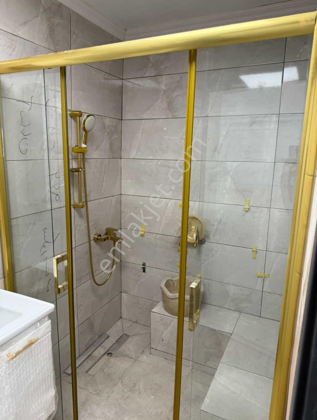 Akşenden Fatih Çapa Odabaşı Hacı Zihnide Full Yapılı 4+1 Bahçe Katı - Görsel 17