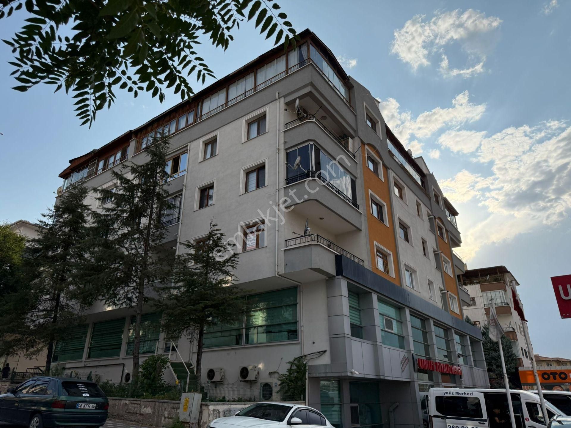 Rıza Acar'dan Topçu Mahallesinde Ara Kat 3+1 Kombili Yalıtımlı