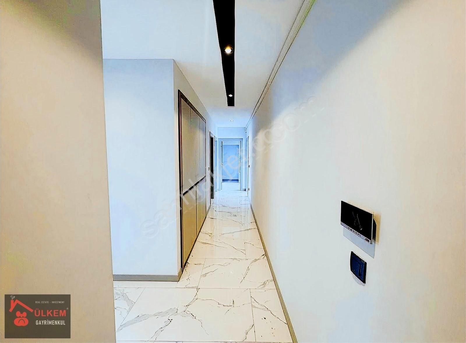 Acil Satılık 4+1 Özel Havuz Sauna K.garaj Asansörlü Villa