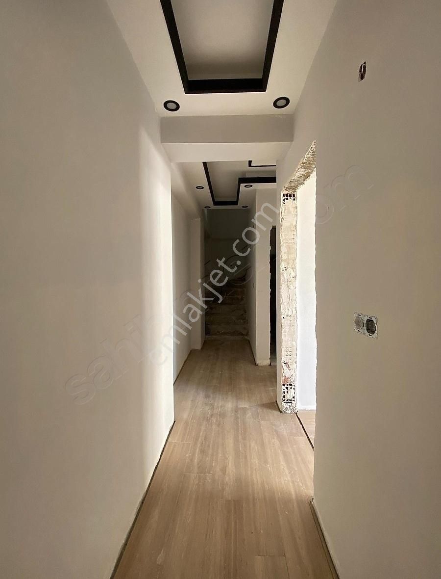 Tınaztepe Caddesi Satılık 3+1 Bahçe Dubleks Daire