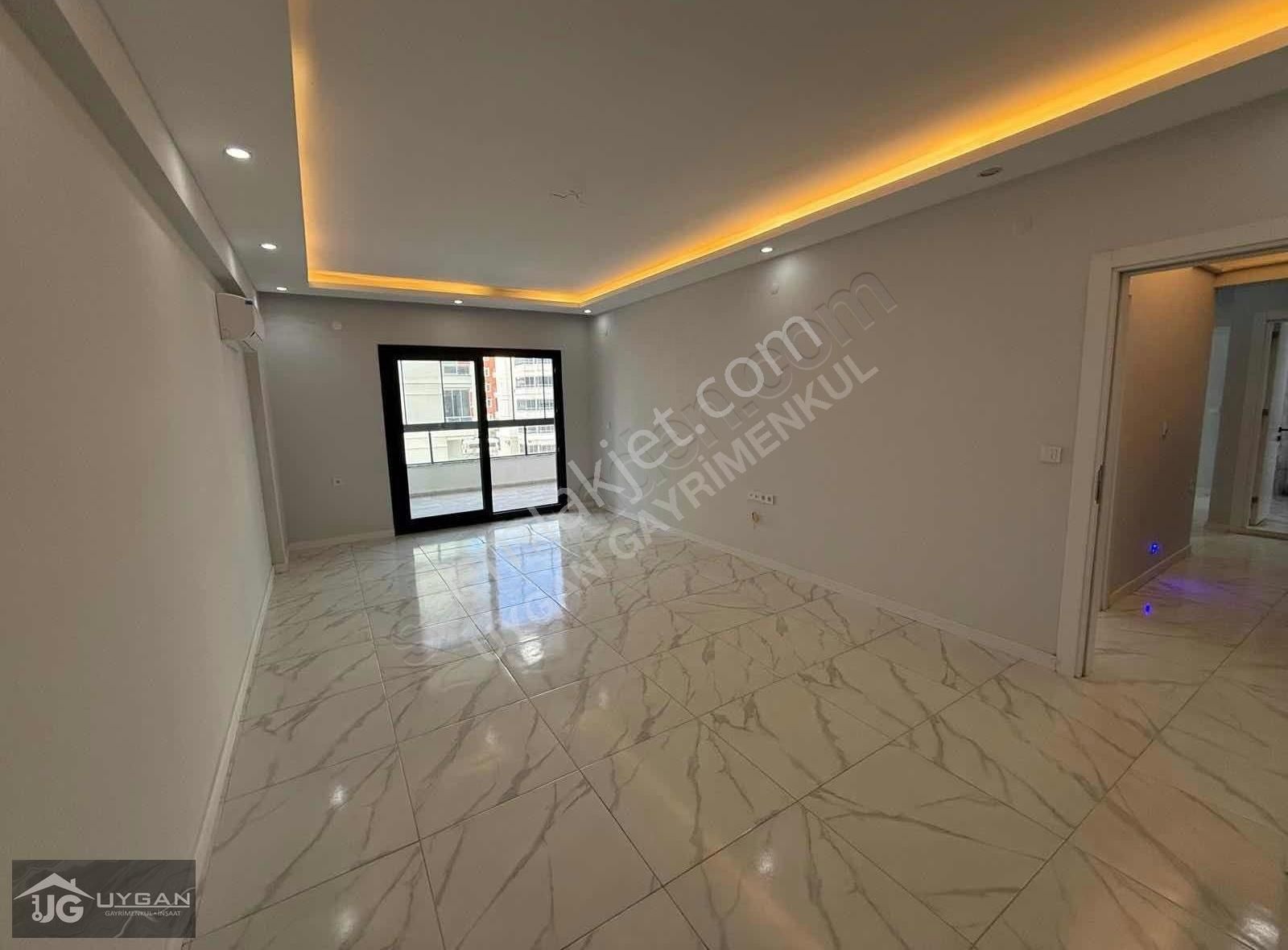 Uygan'dan Torbalı Mah. 2+1 120m2 Havuzlu Site İçi Sıfır Arakat