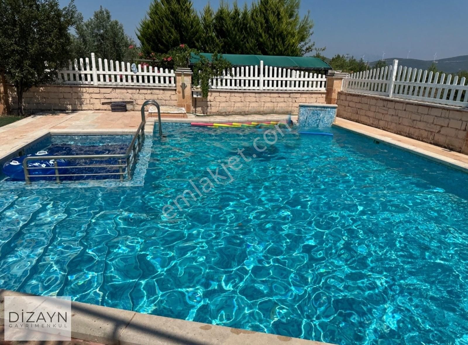 Didim Seyrantepede 4+1 Havuzlu Manzaralı Müstakil Köşe Villa