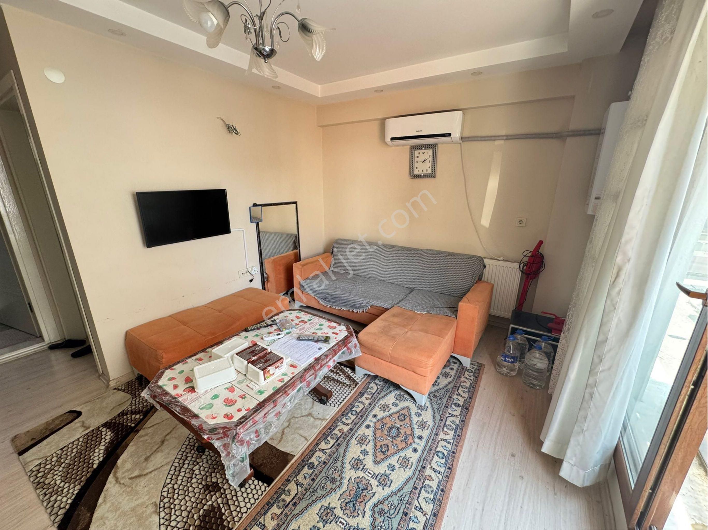 Cumhuriyet Mahallesinde1+1ful Eşyalı Doğalgazlı Kiralık Dire