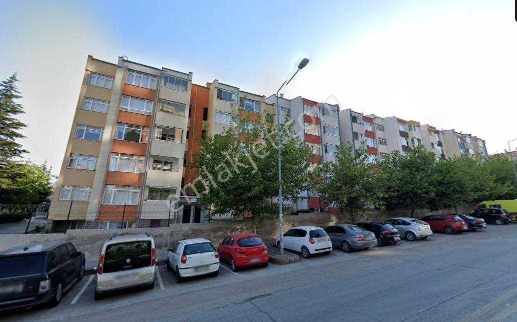 Batıkent Mesa Metro Yanı Yapılı Ara Kat 3+1 Satılık Daire