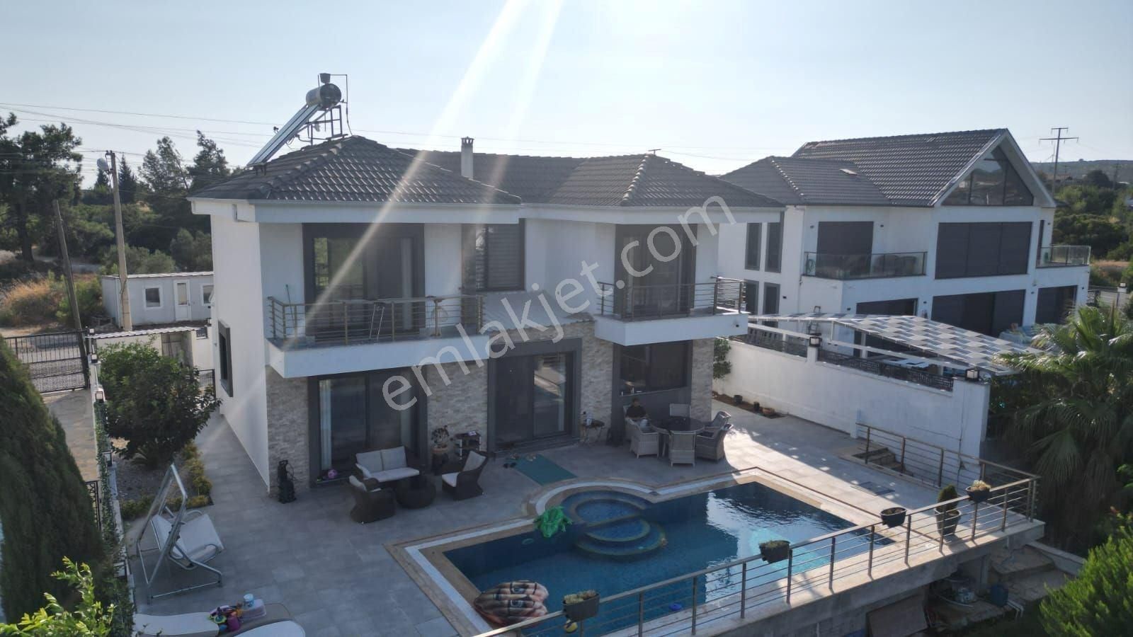 Didim Seyrantepede Ful Eşyalı 4+1 Müstakil Havuzlu Villa