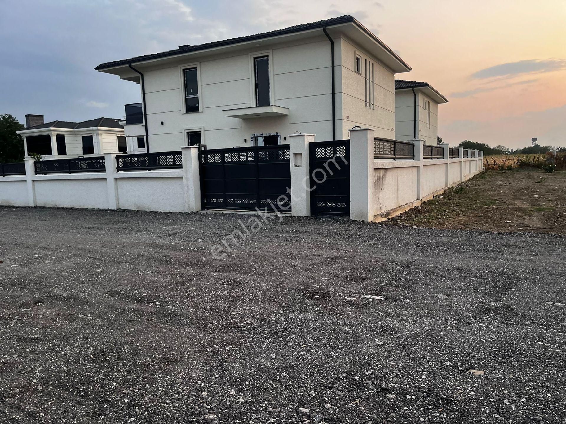 Villalik Arsa Kolej Arkası