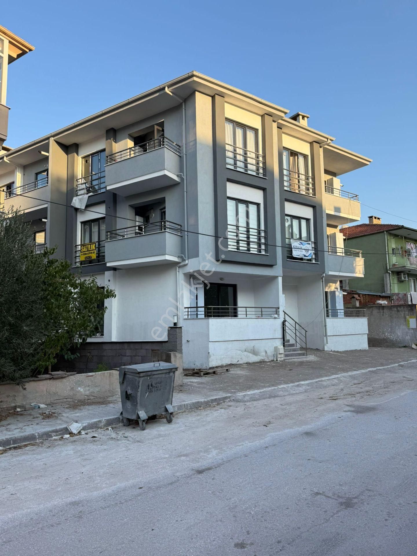 Satılık 1+1 Ara Kat Sıfır Daire Sıfır Eşya Plevne Mah - Görsel 4