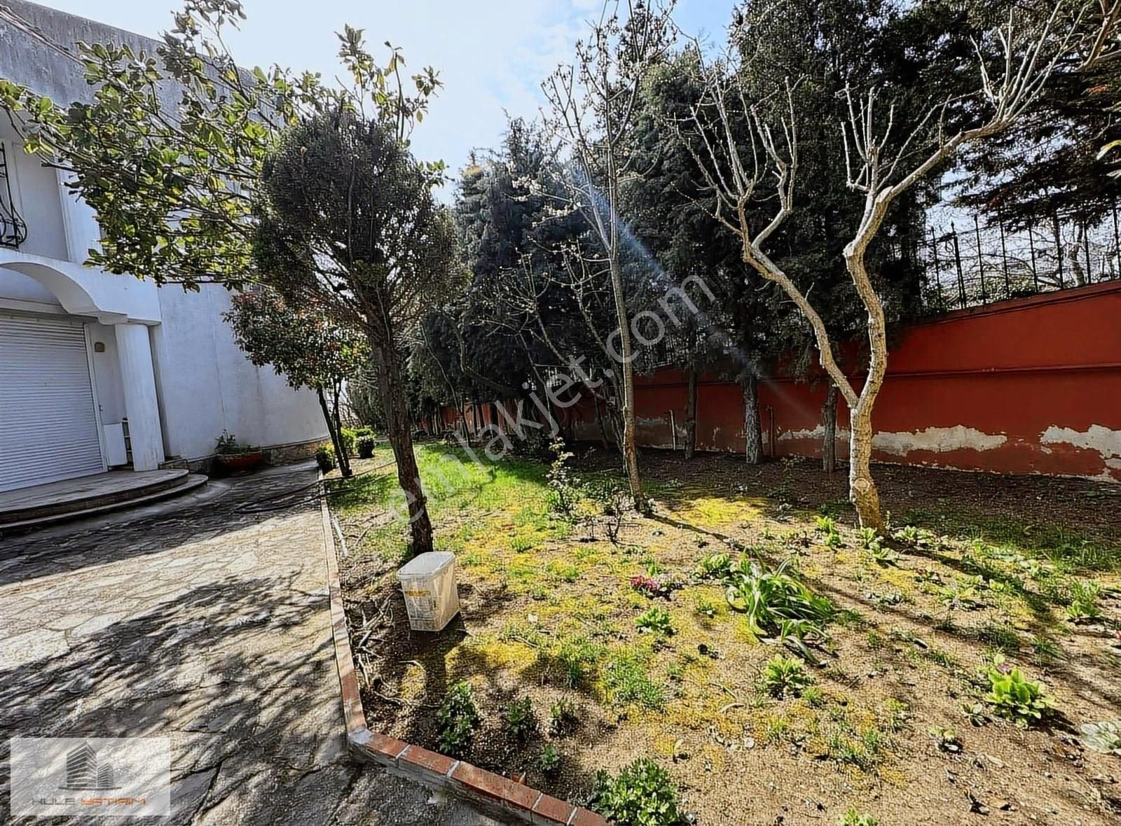 Büyükçekmece 1302 M2 Arsa Alanı İle 7+1 Satılık Havuzlu Villa - Görsel 6