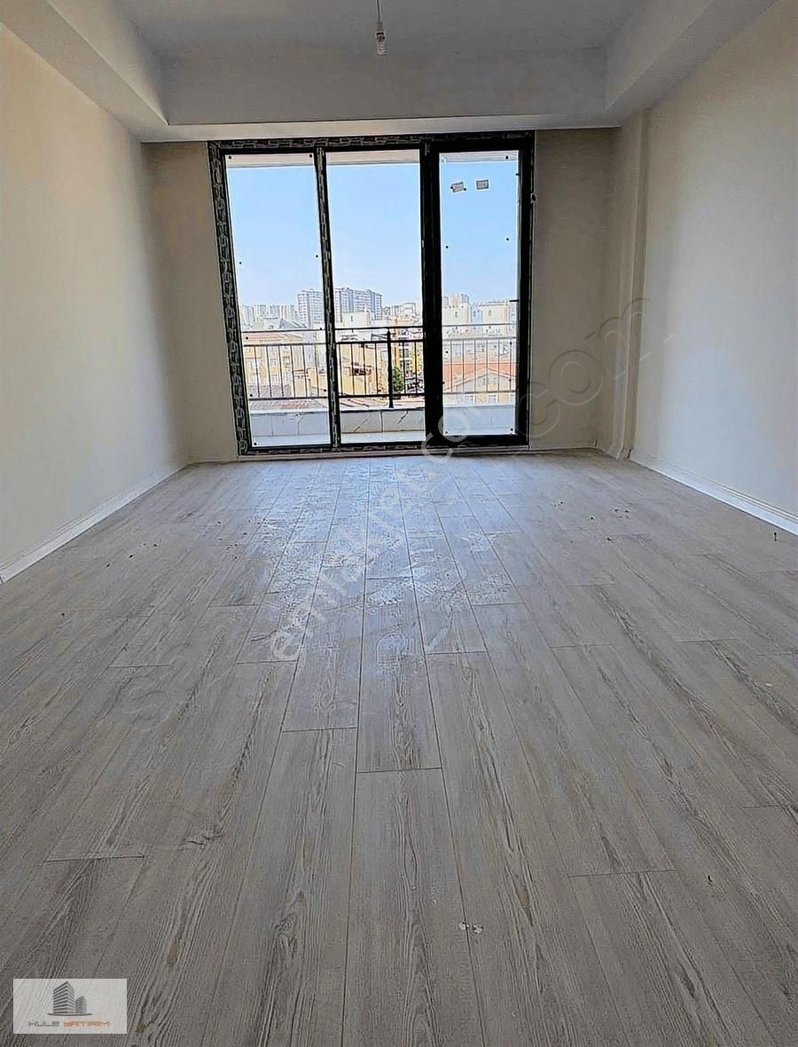 Tuzla'da Site İçinde Balkonlu Ebeveyn Banyolu 3+1 Satılık Daire - Görsel 3