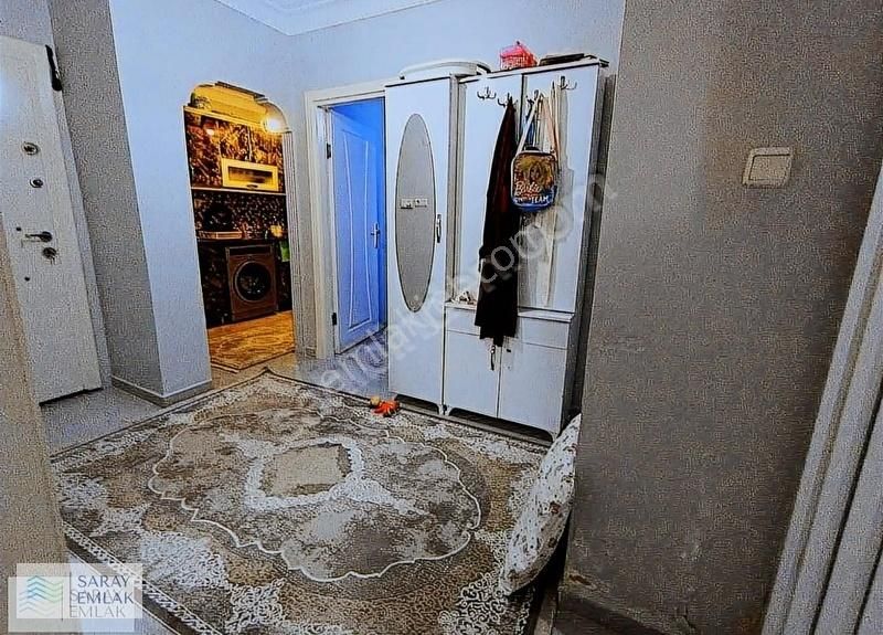 Saray Emlaktan Acil Satılık 90m2 Yeni Yapı Ara Kat Daire