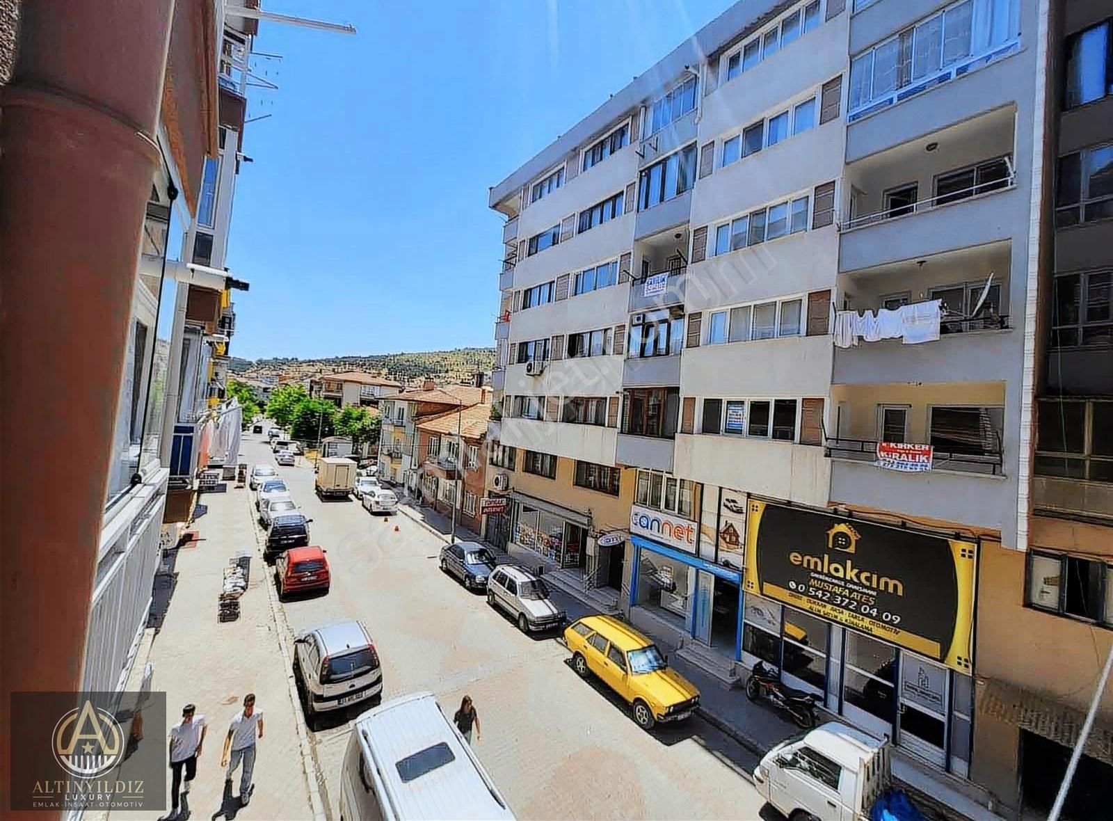 Altınyıldıız Emlaktan Cumhuriyet Mah Temiz 2+1 Daire