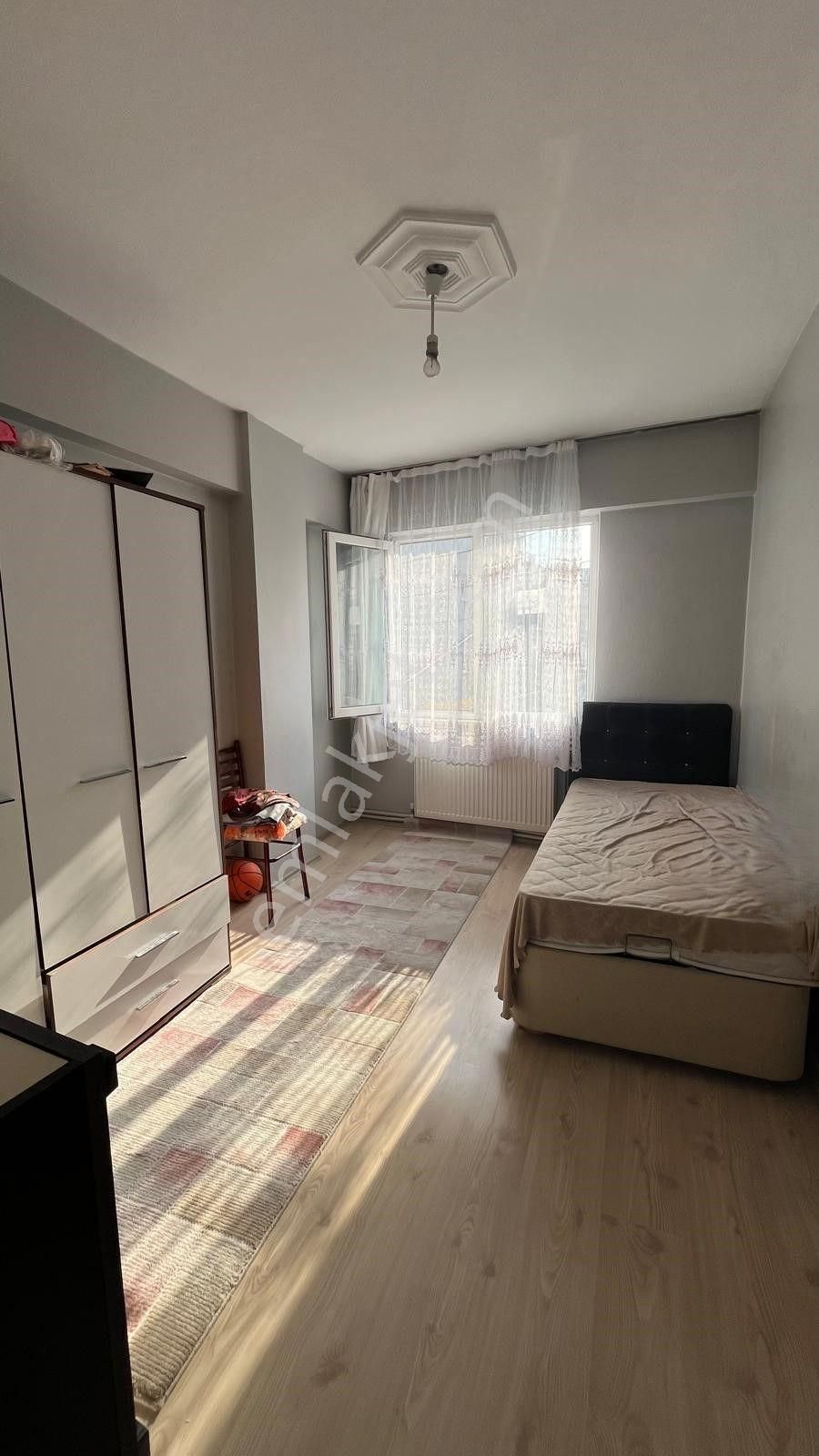 Gemlik Dereboyu Civarı 2+1 Çift Cephe Köşe Daire - Görsel 13