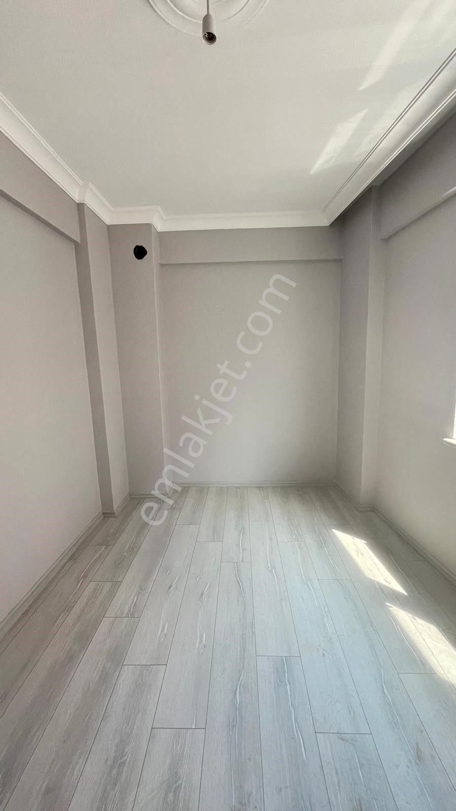 Eşref Dinçer'de Sıfır Ebeveyn Banyolu 2+1 Daire - Görsel 8