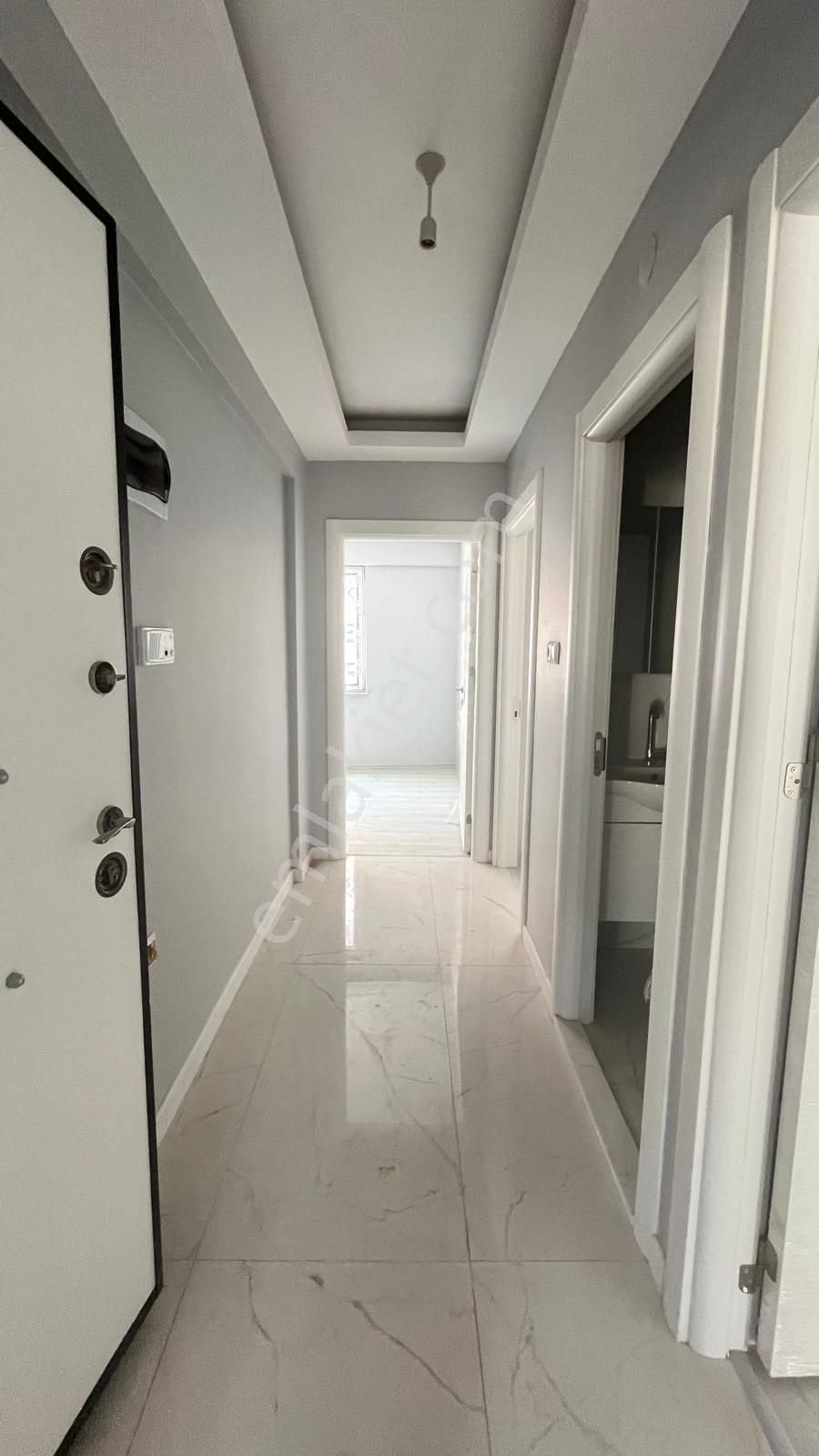 Eşref Dinçer'de Sıfır Ebeveyn Banyolu 2+1 Daire - Görsel 2