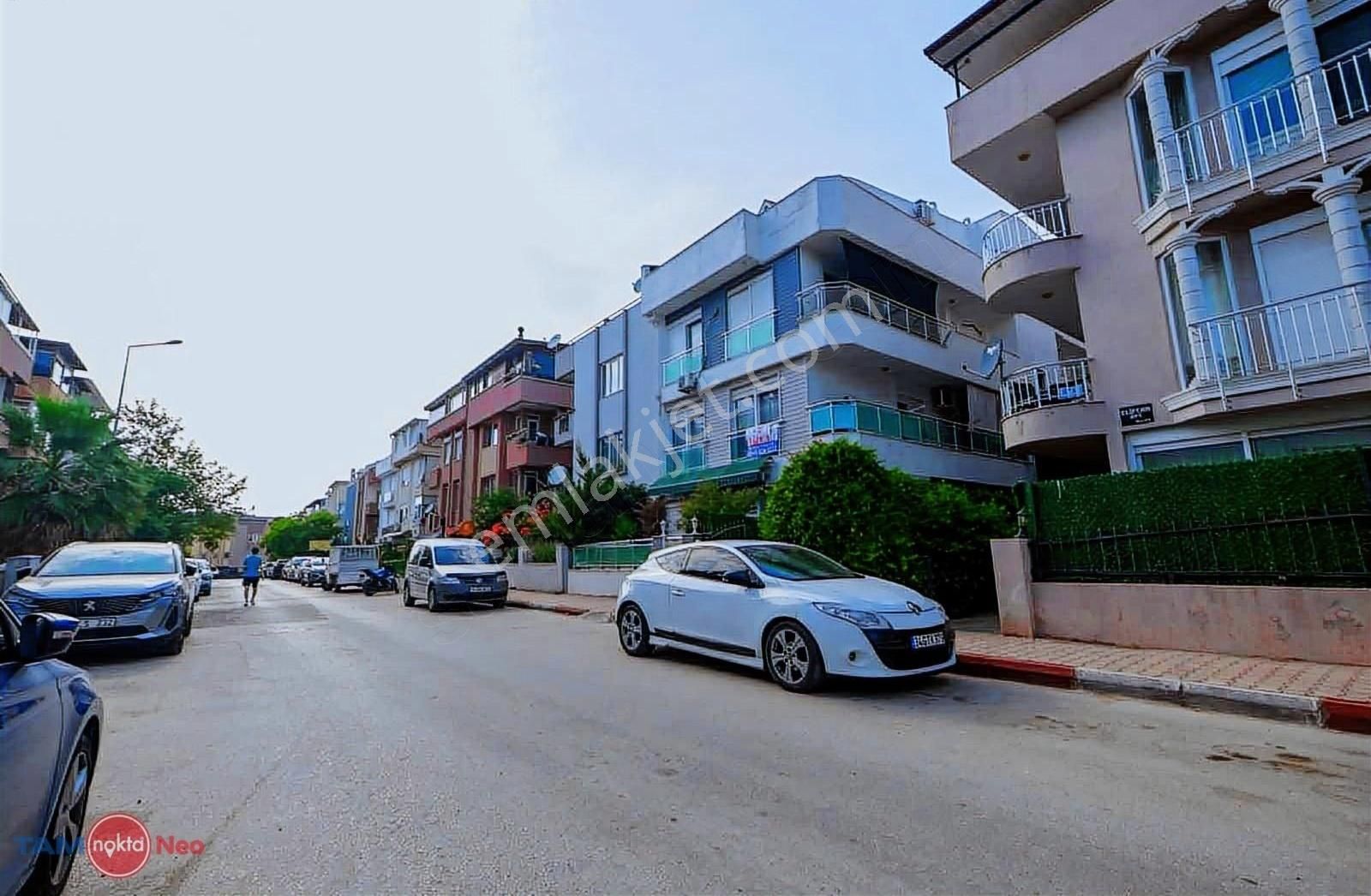 Fener Mahallesinde Satılık 2+1 Daire