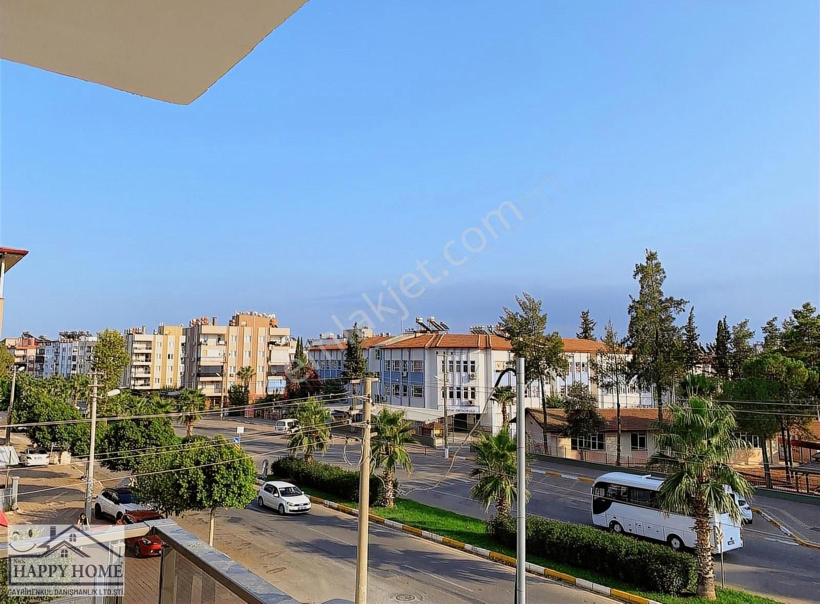 Antalya Ünsal Mh'de Satılık 2+1 100m2 1.kat Sıfır Daire