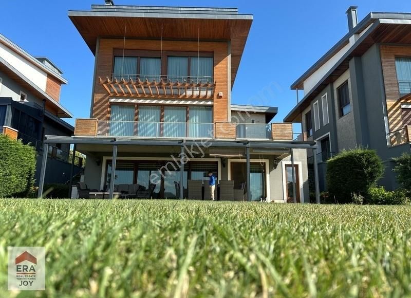 Yaşam Konakları, 7+3, Asansörlü, 5 Banyolu, Teraslı Müstakil