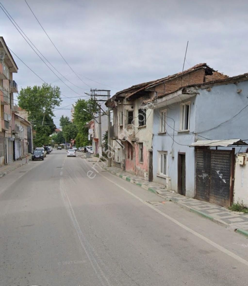 İnegöl Yoluna Cepheli Ticari İmarlı Arsa Ve İki Katli Ev - Görsel 2