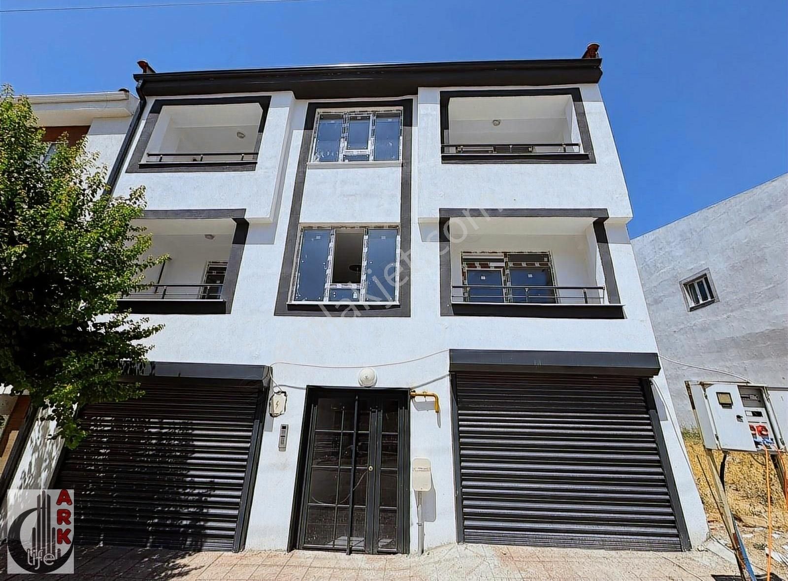 Ark Life'dan 71 Evler Mah.kafkas Cad.yakını 50m² 1+1 Daire