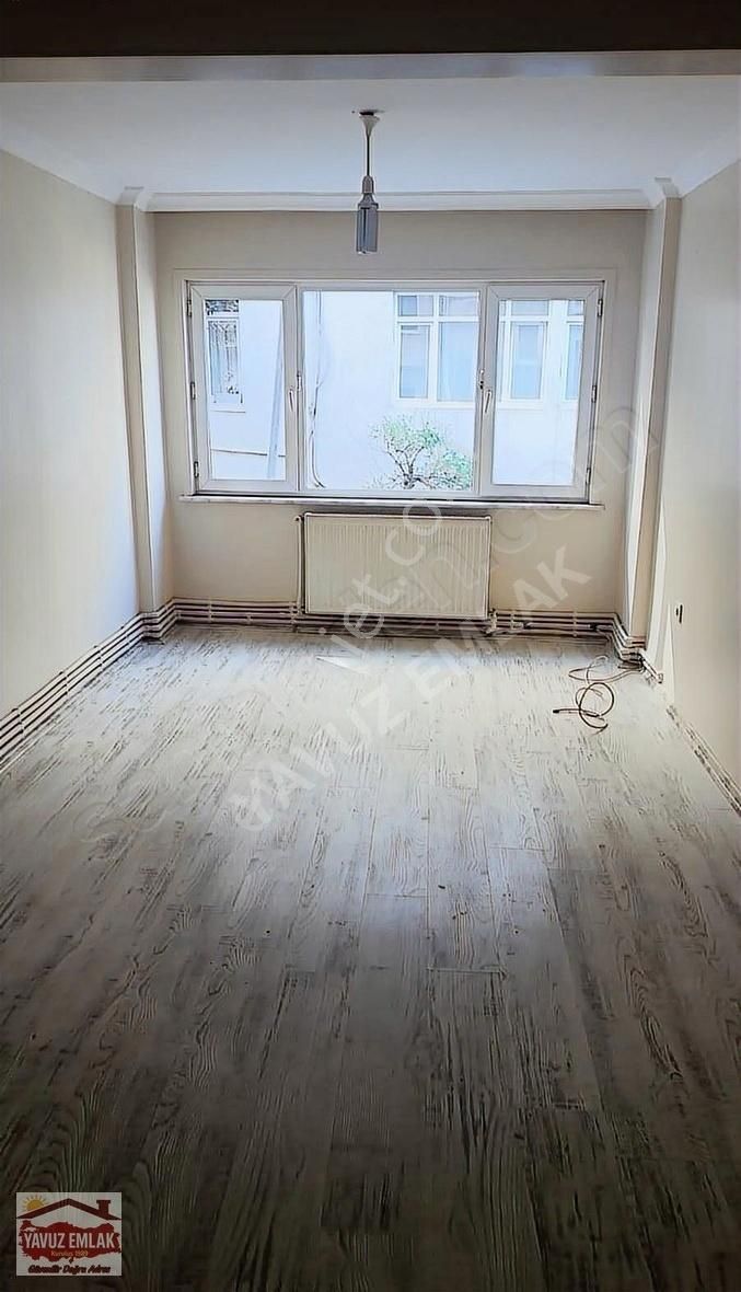 Yavuz Emlak / Bjk Merkezde İçerisi Yenilenmiş Temiz 2+1 Daire