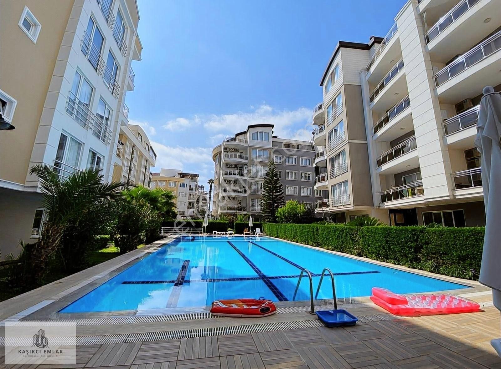 Hurma Mah.iyi Konumda 2+1 Full Eşyalı Bakımlı Site İçinde