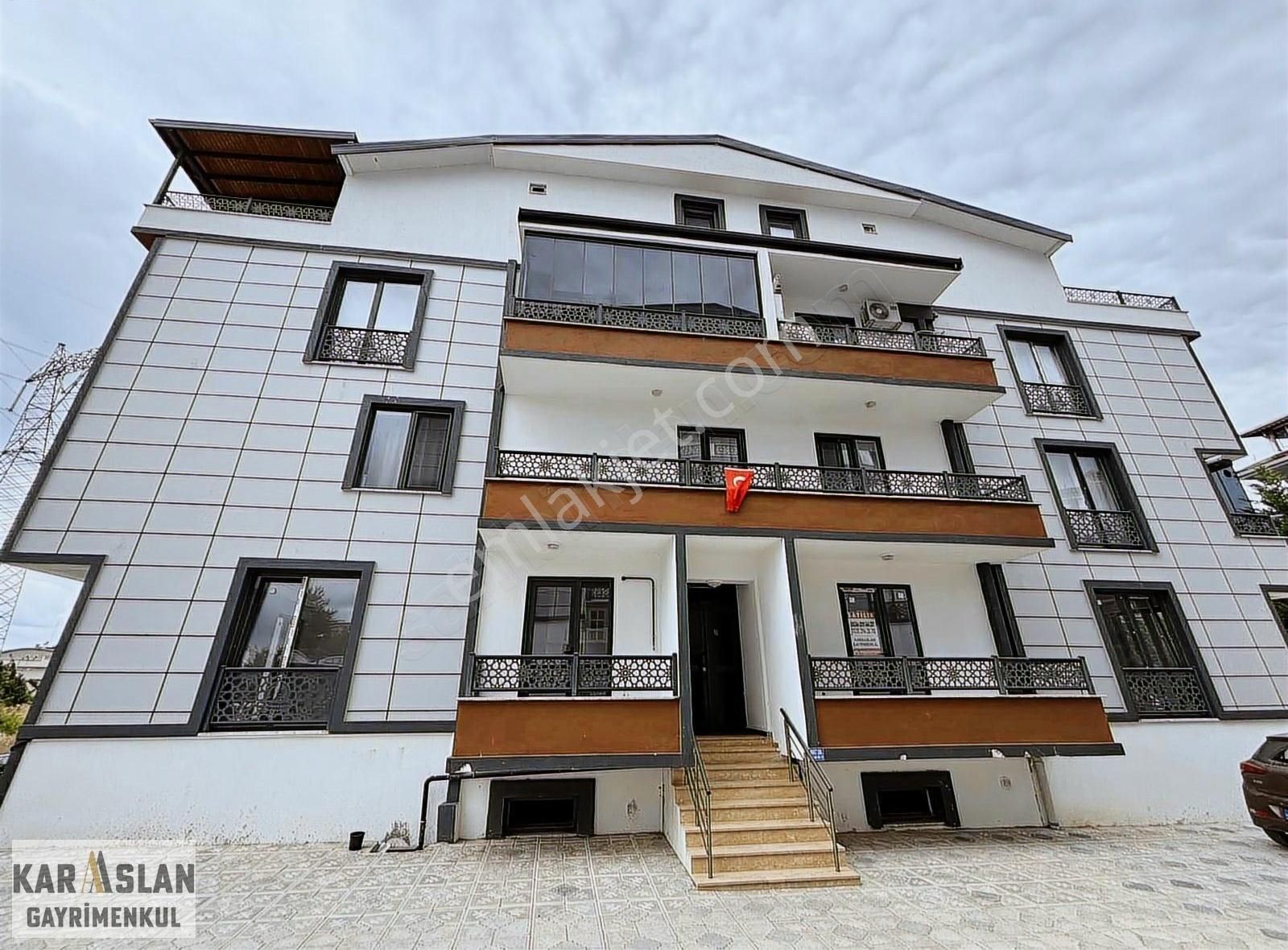 Başiskelede Geniş 4+1 Bahçe Dublex Daire