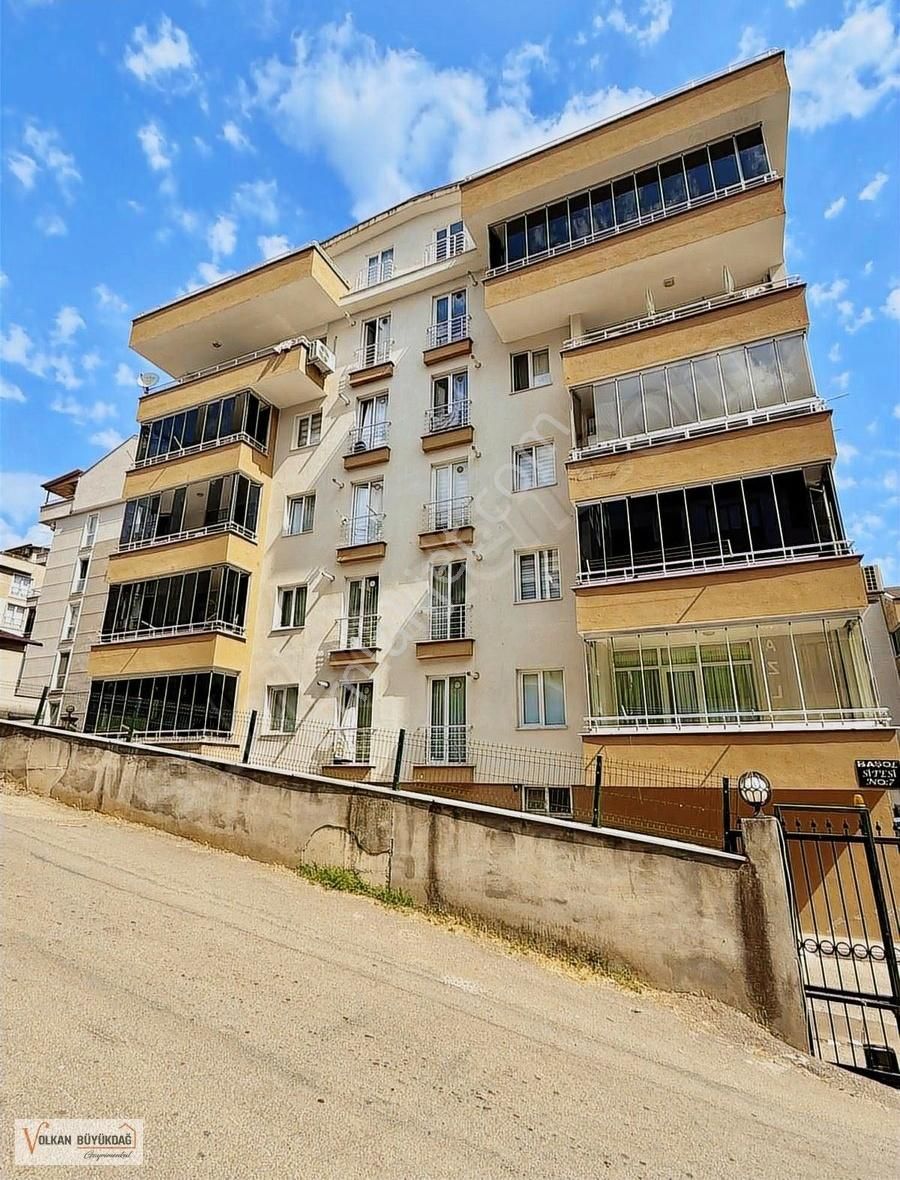 Yunuseli Akyıldız'da Site İçi Kiralık 4+1 Geniş Dubleks Daire
