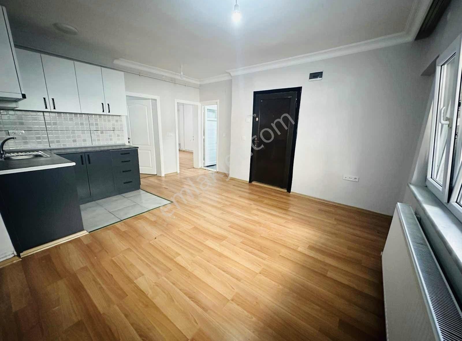 4 Levent Çeliktepe'de Kiralık 2+1 Geniş Ferah Metro Yakını Daire