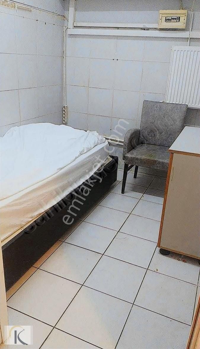İçerenköy Bostancı Sınırı Kiralık Tek Kişilık Oda