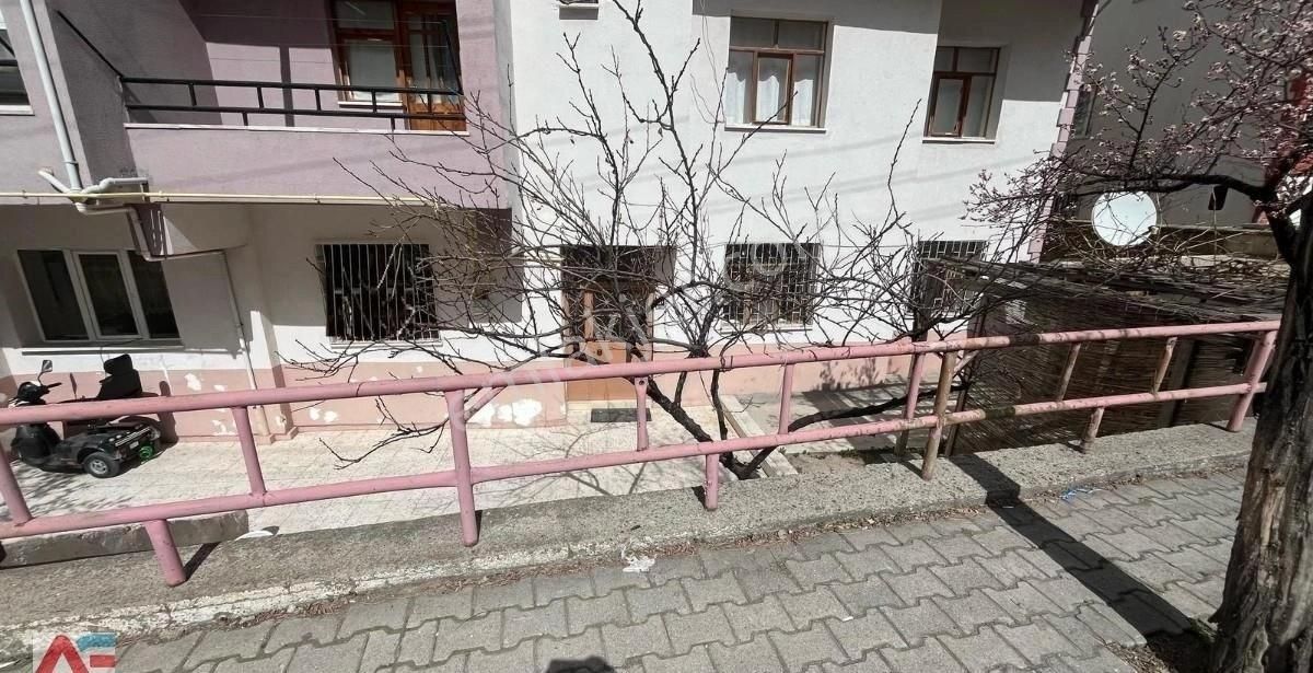 Anadolu Emlaktan Çarşı Merkezde 2+1 Geniş Satılık Daire