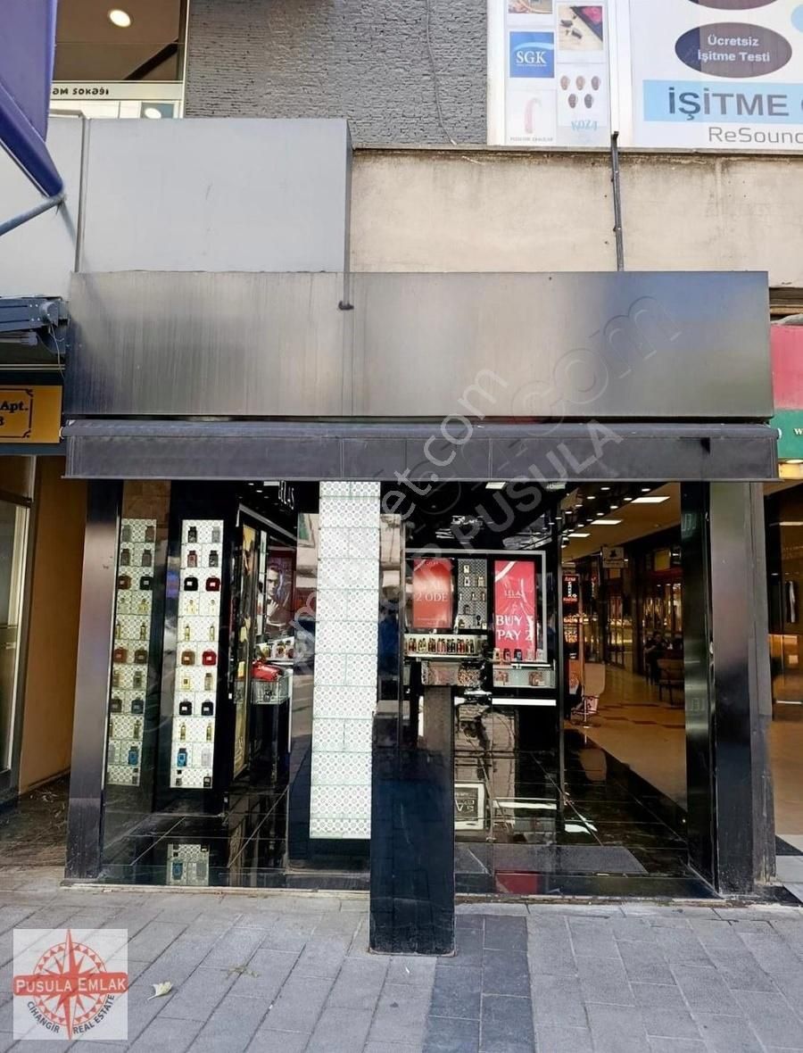 Halaskargazi Cad En Hareketli Lokasyon Köşebaşı