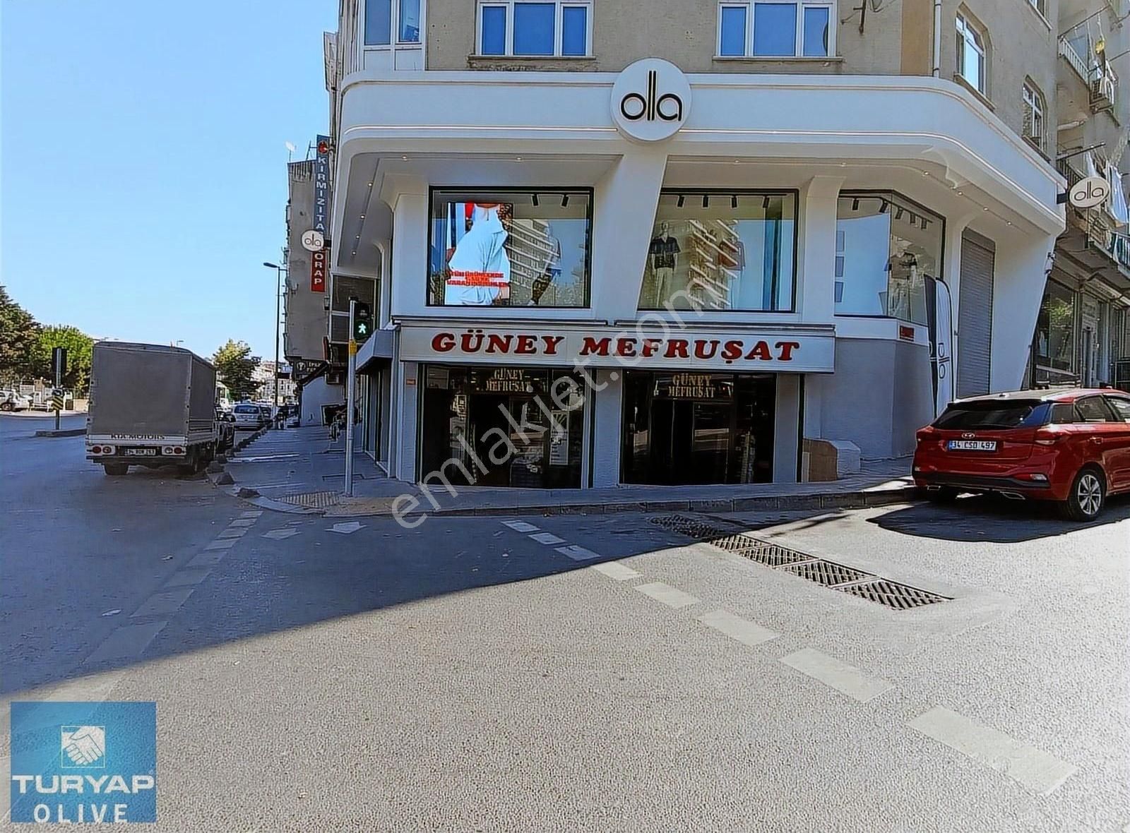 Zeytinburnu Veliefendi'de Köşe Başı Dükkan-mağaza 300 M2
