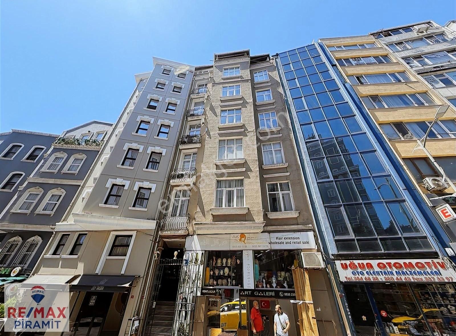 Taksim Meydanın Karşısında Harika Konumda Full Eşyalı 2+1