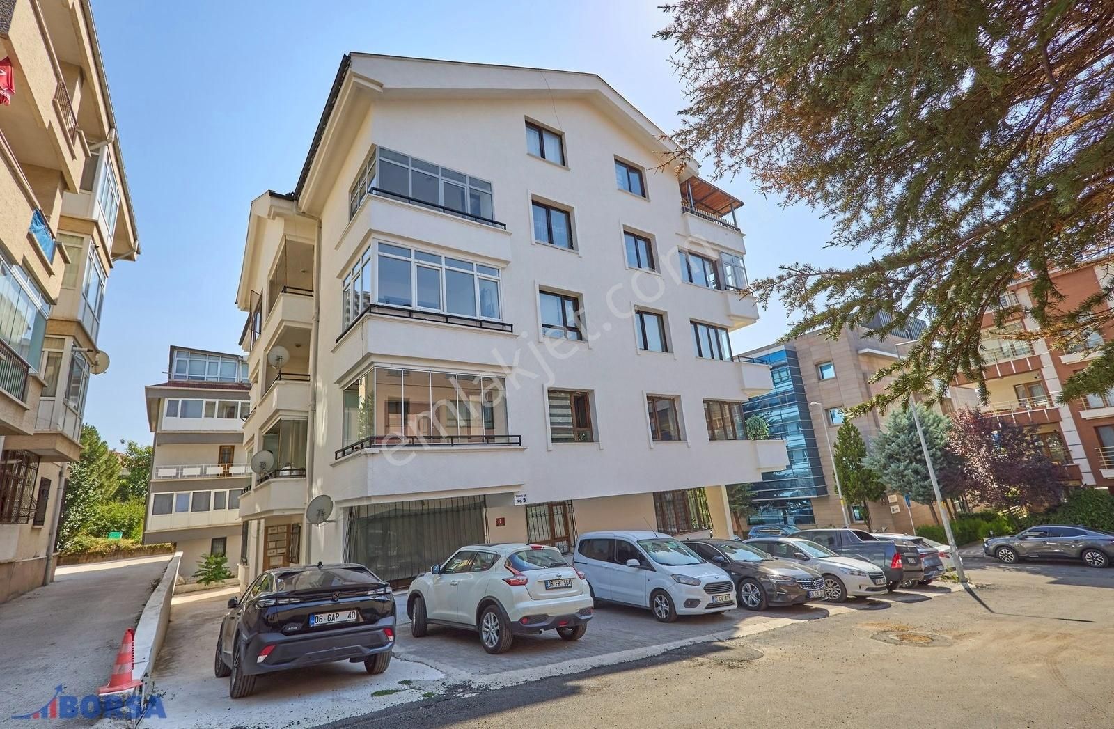 Satılık Öveçler Mah. 5+1 Dubleks Yapılı Masrafsız Daire