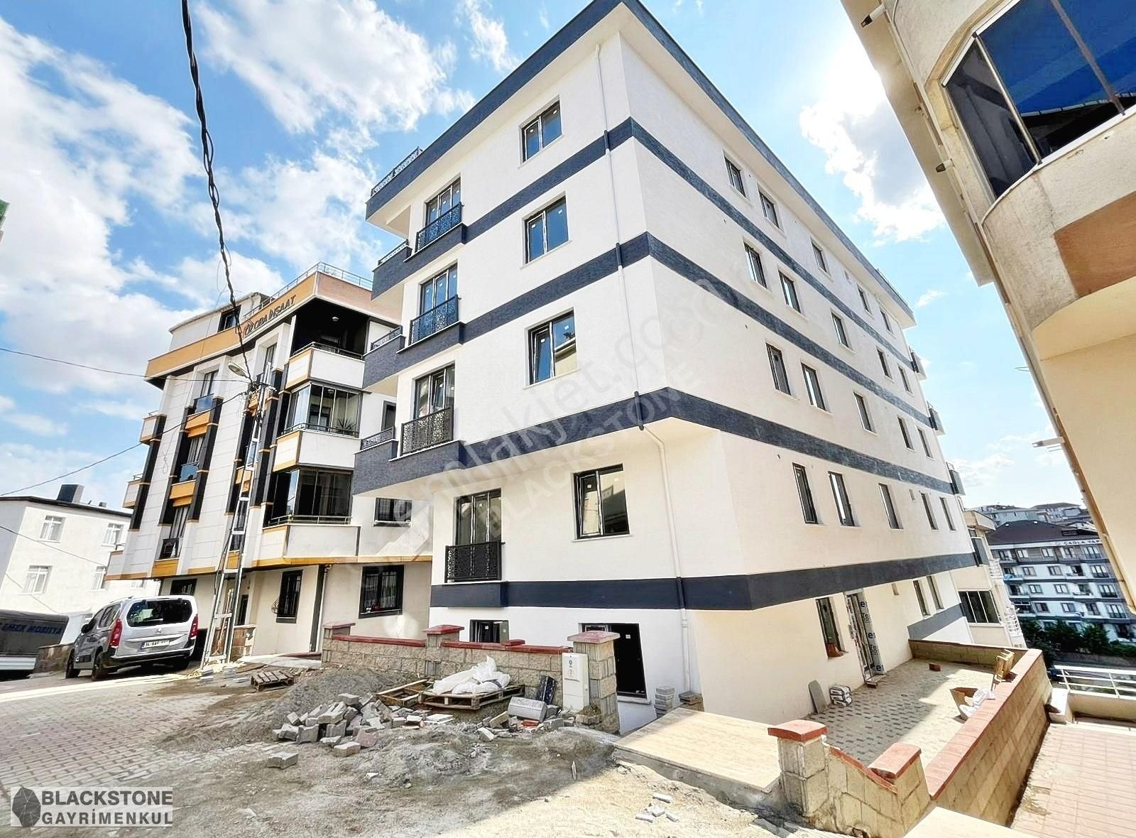 Blackstone'dan Emek Mahallesinde Geniş 4+1 Sıfır Fırsat Daire