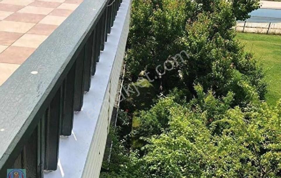 Büyükçekmece Gölü Manzaralı Lüks Tribleks Villa - Görsel 23