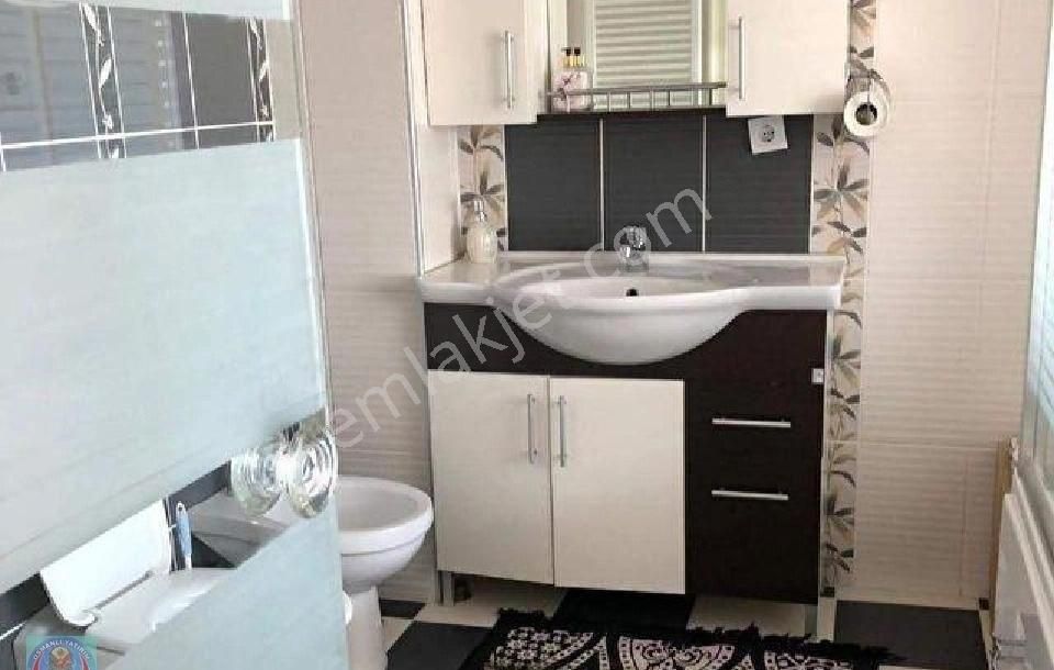 Büyükçekmece Gölü Manzaralı Lüks Tribleks Villa - Görsel 17